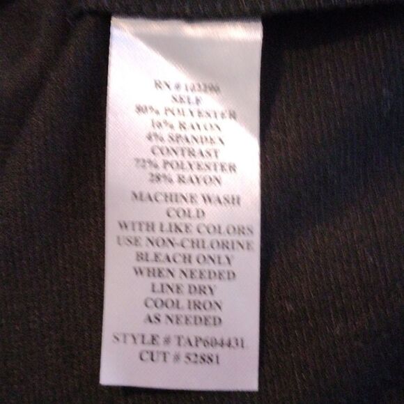 Connected Woman Colorblock Dress - Picture 8 of 9